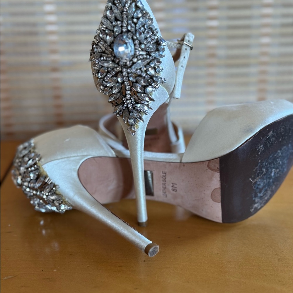 BADGLEY MISCHKA
Dawn Embellished Satin Ankle-Strap Pumps
LIKE NEW